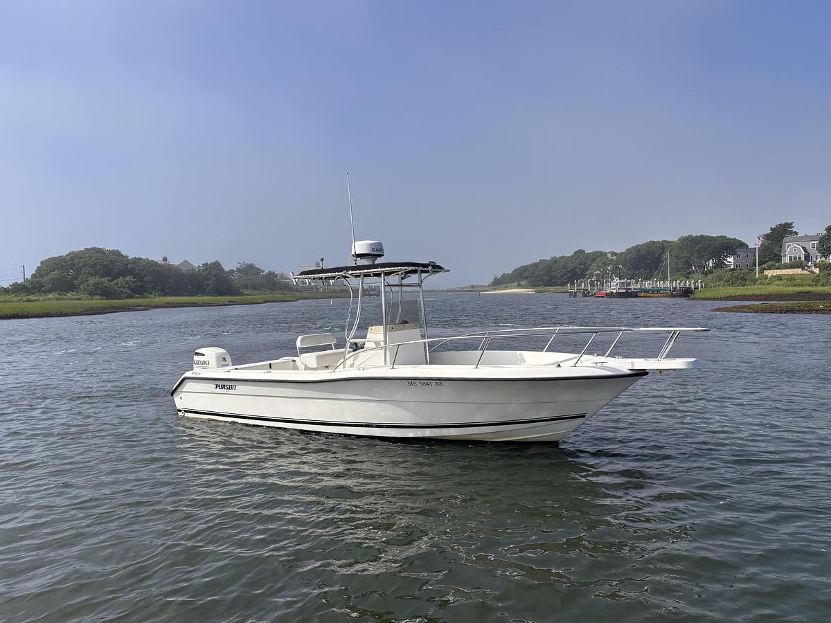 Used 1997 Pursuit 2470