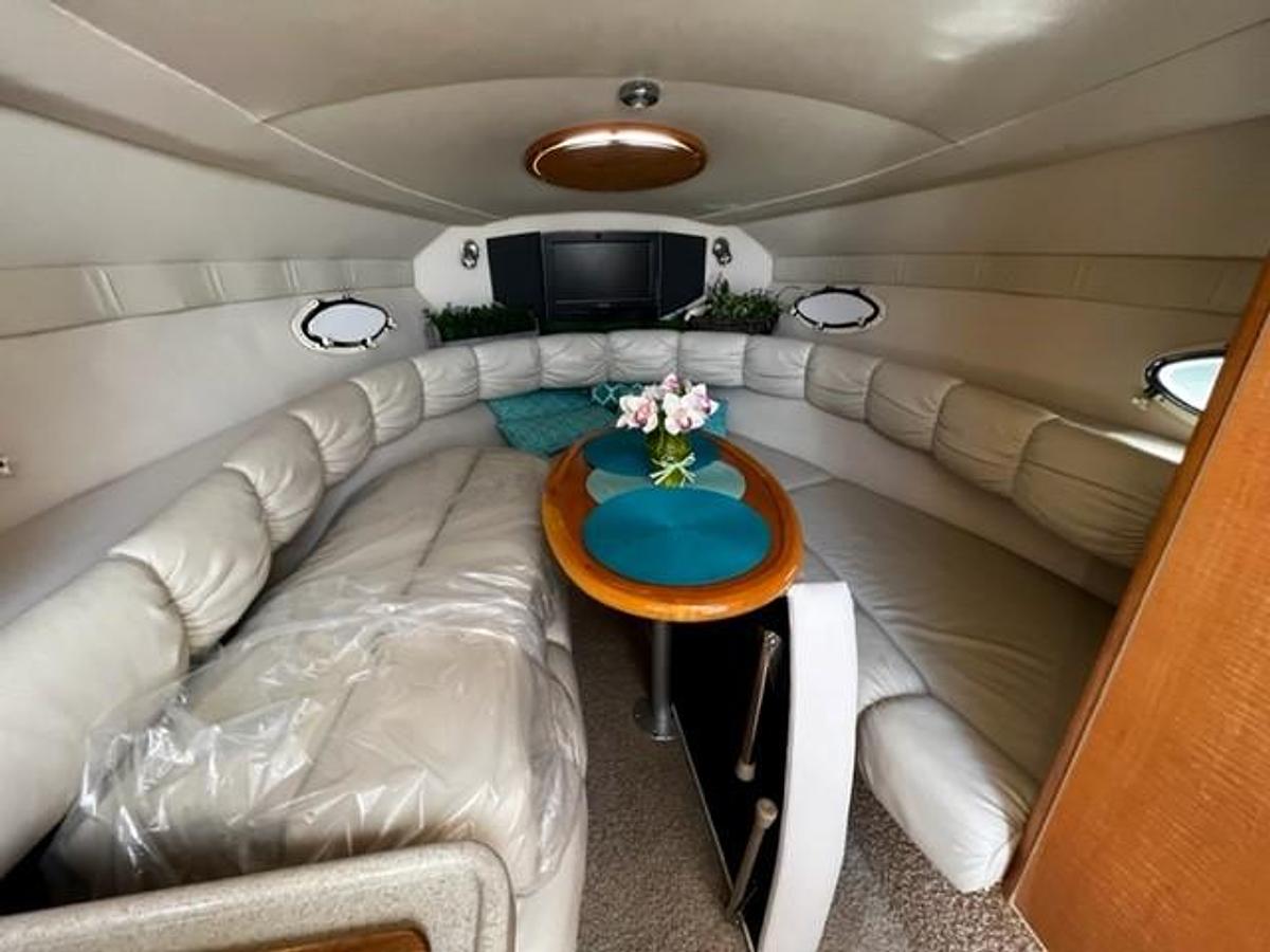 Used 2010 Larson 274 Cabrio