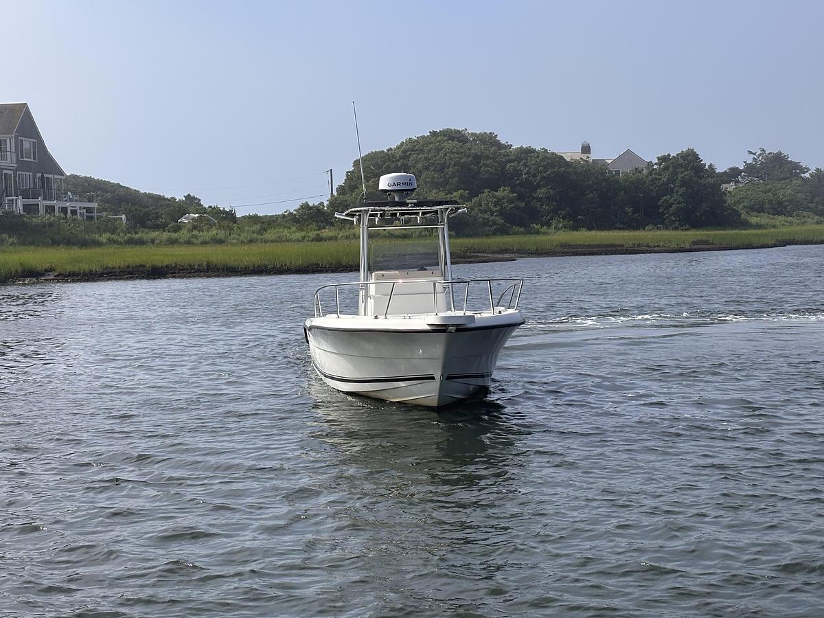 Used 1997 Pursuit 2470