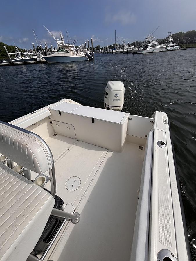 Used 1997 Pursuit 2470