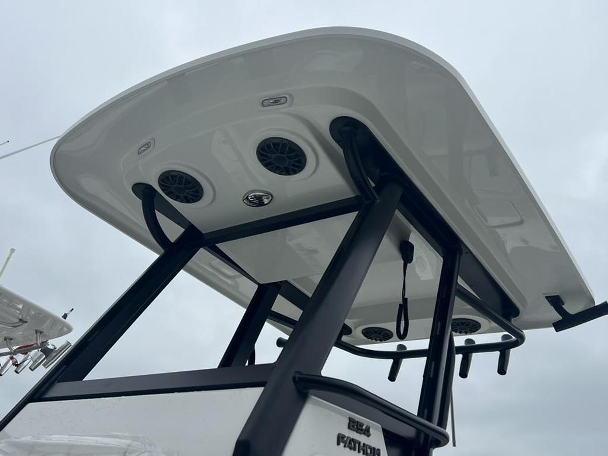 Used 2027 Parker 254 FATHOM