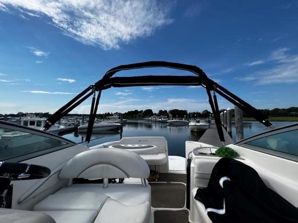 Used 2010 Larson 274 Cabrio