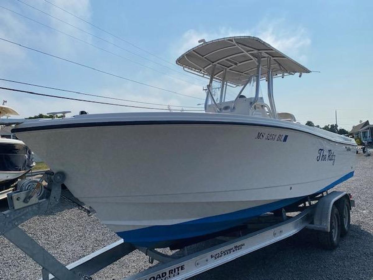 Used 2013 Edgewater 228 CC