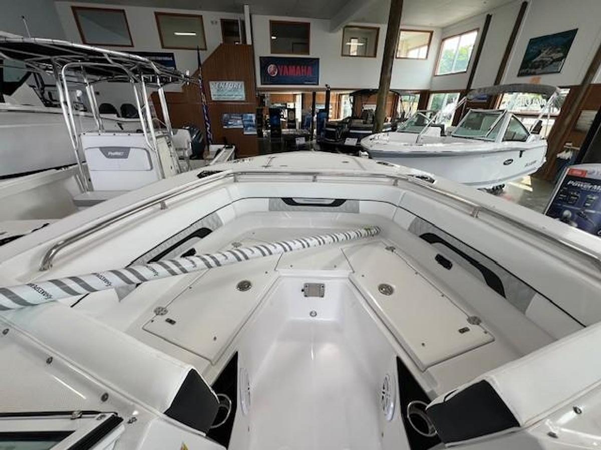 2026 Blackfin 252 DC