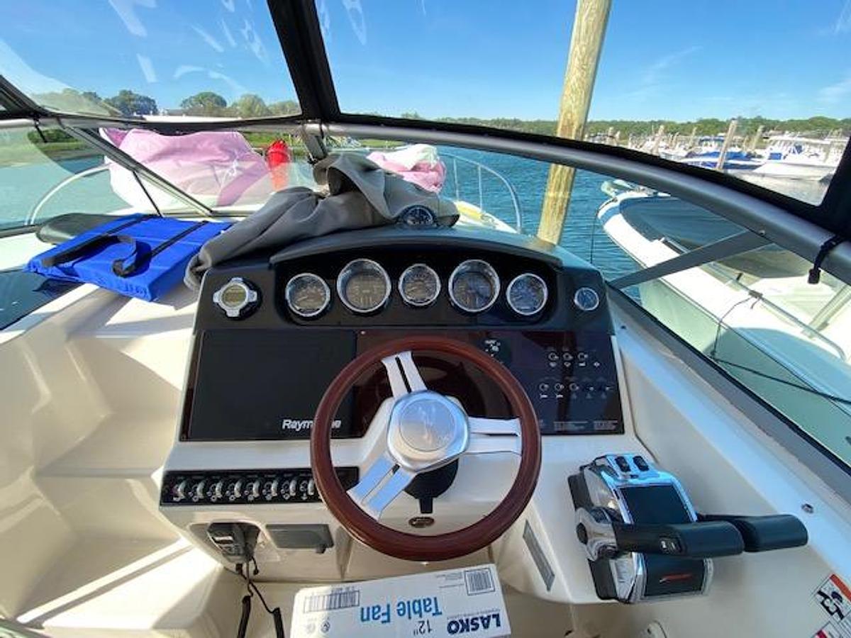 Used 2010 Sea Ray 310 Sundancer