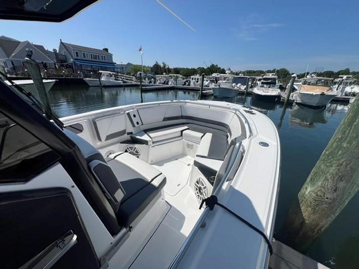 Used 2019 Blackfin 272 CC