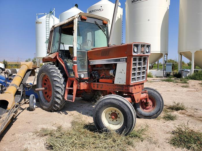 Used International 986 Tractor