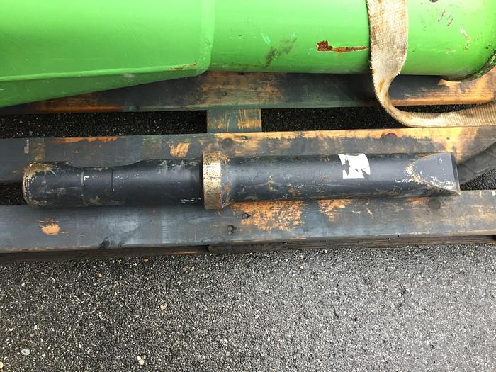 Used 2016 MONTABERT SC 28