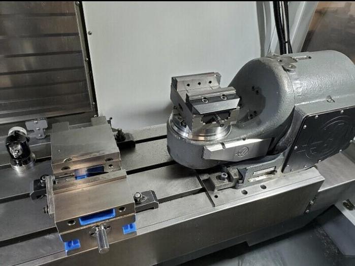 Used 2019 HAAS VF-2 5-Axis TRT-160 CNC Vertical Machining Center *** Low Hours***
