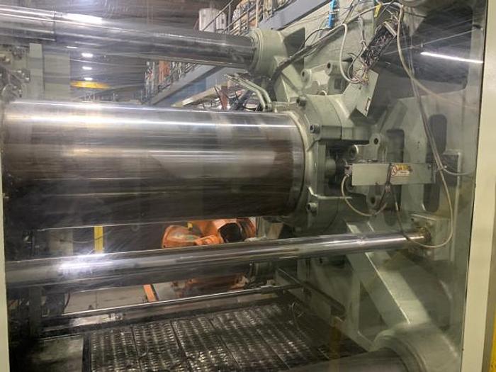 Used 943 Ton, 201.2 oz. Nissei Injection Molding Machine