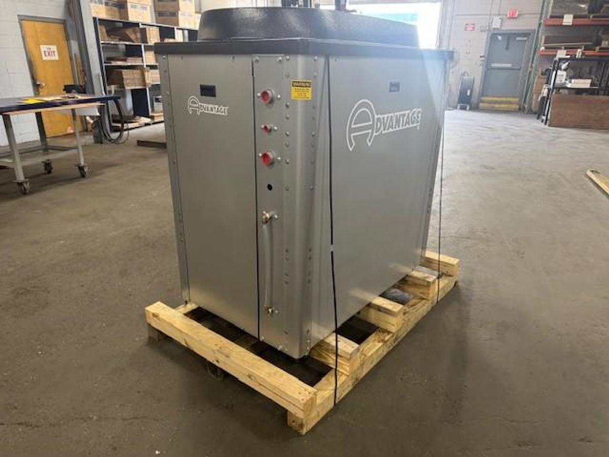 Advantage 10 Ton Air-Cooled Chiller 460V