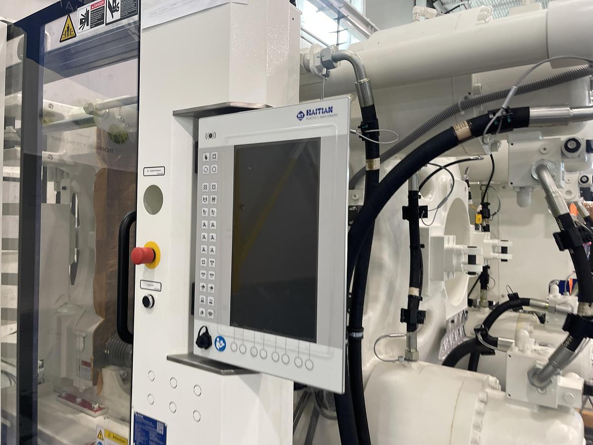 506 Ton, 45.6 oz Haitian JUV 4500/3450 Injection Molding Machine (2025)