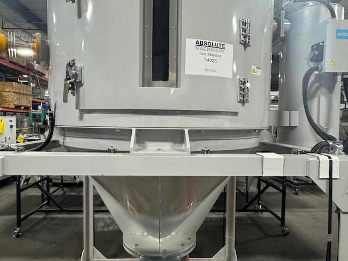 Used Matsui 530 cfm DMZ Series Material Dryer with Hopper (2022)