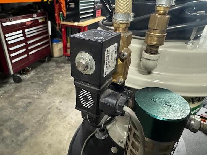 Used Not Ready - Conair Self Contained Vacuum Loader