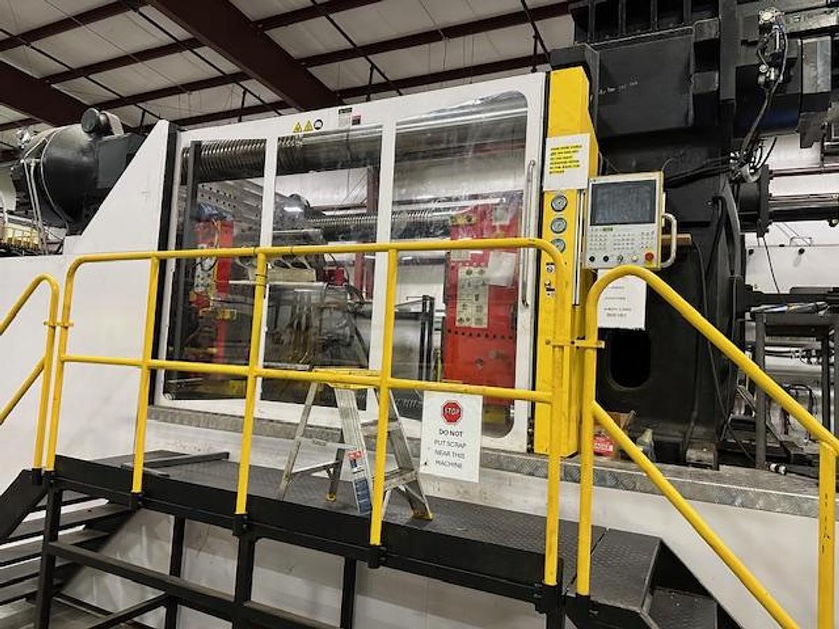 Used 3,300 Ton 1,029 oz Borche BU3300-V Injection Molding Machine with Yaskawa Robot (2024)