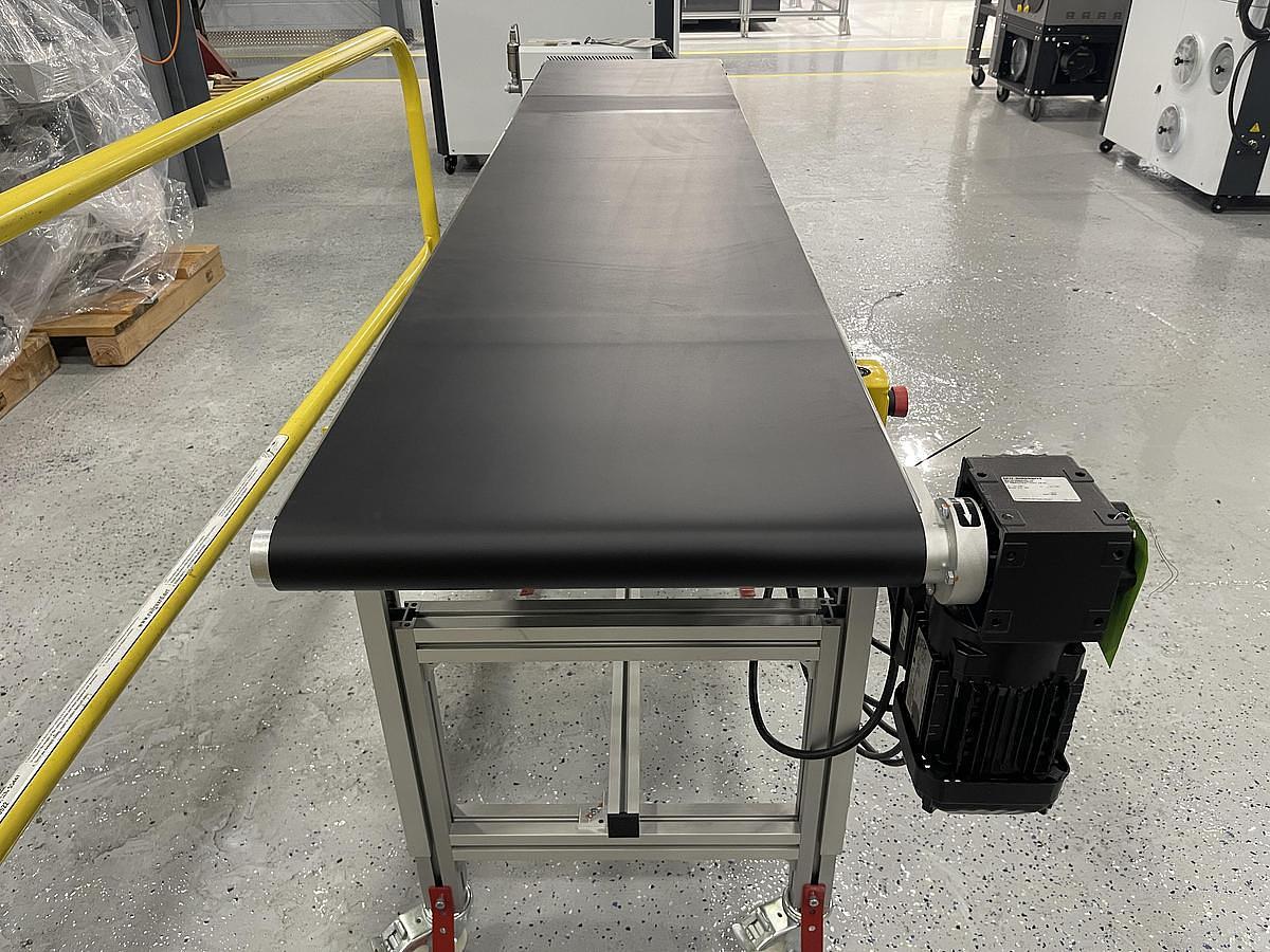 MK 20"W x 8'L Flat Belt Conveyor (2025)