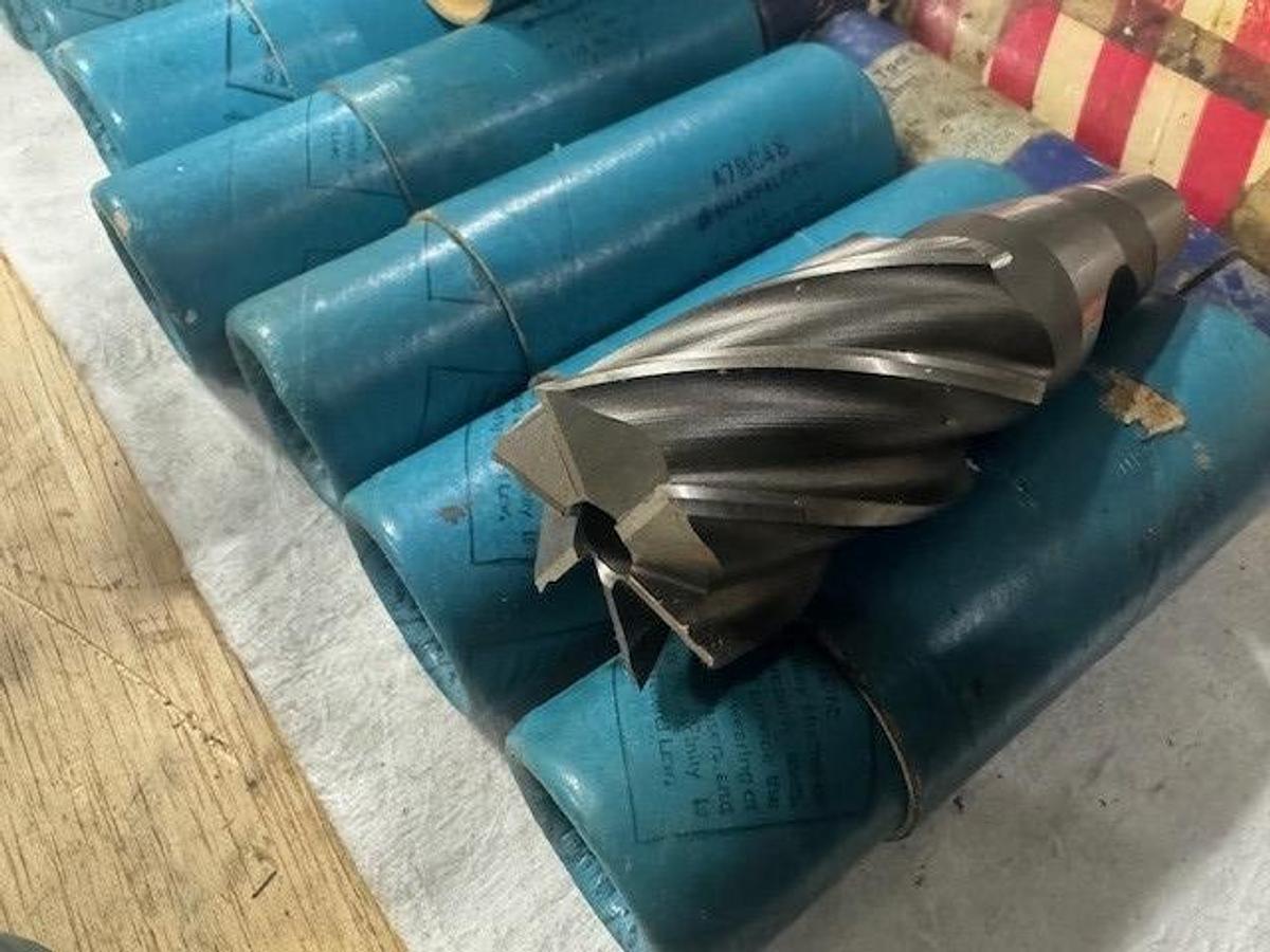 Used Set of End Mills Variouse size and style