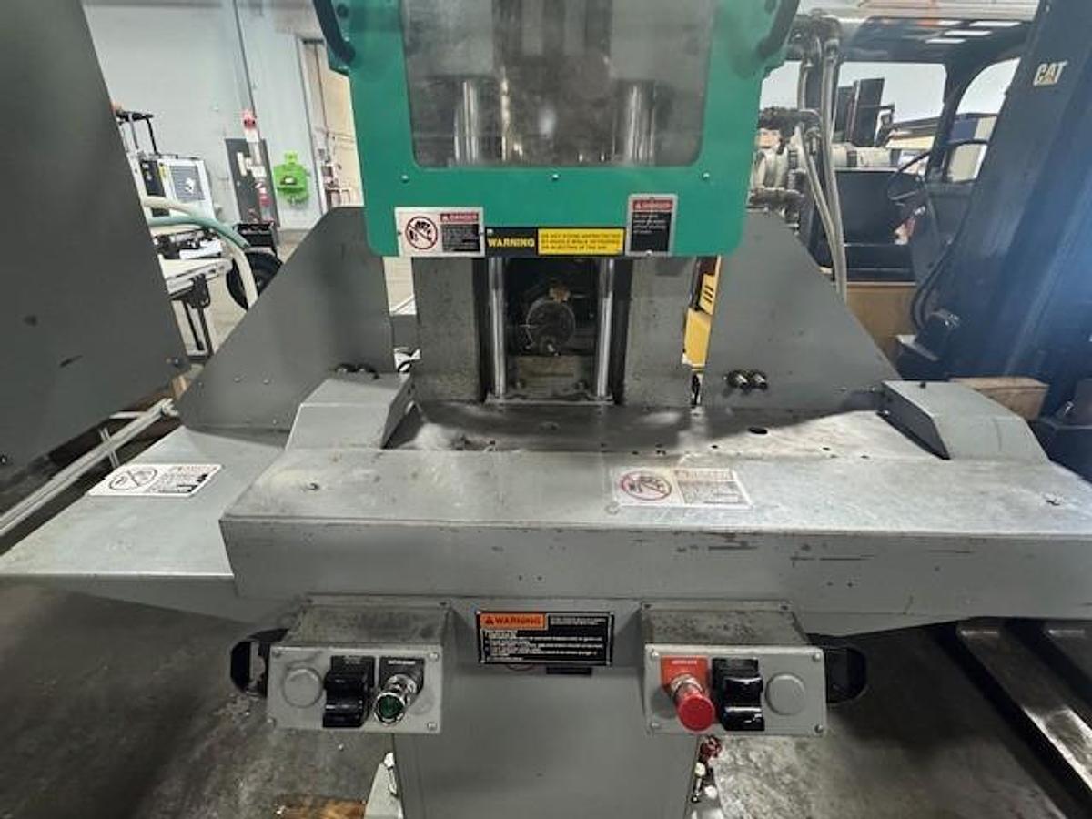 Used 30 Ton, 2 oz Newburry V2-30 Vertical Injection Molding