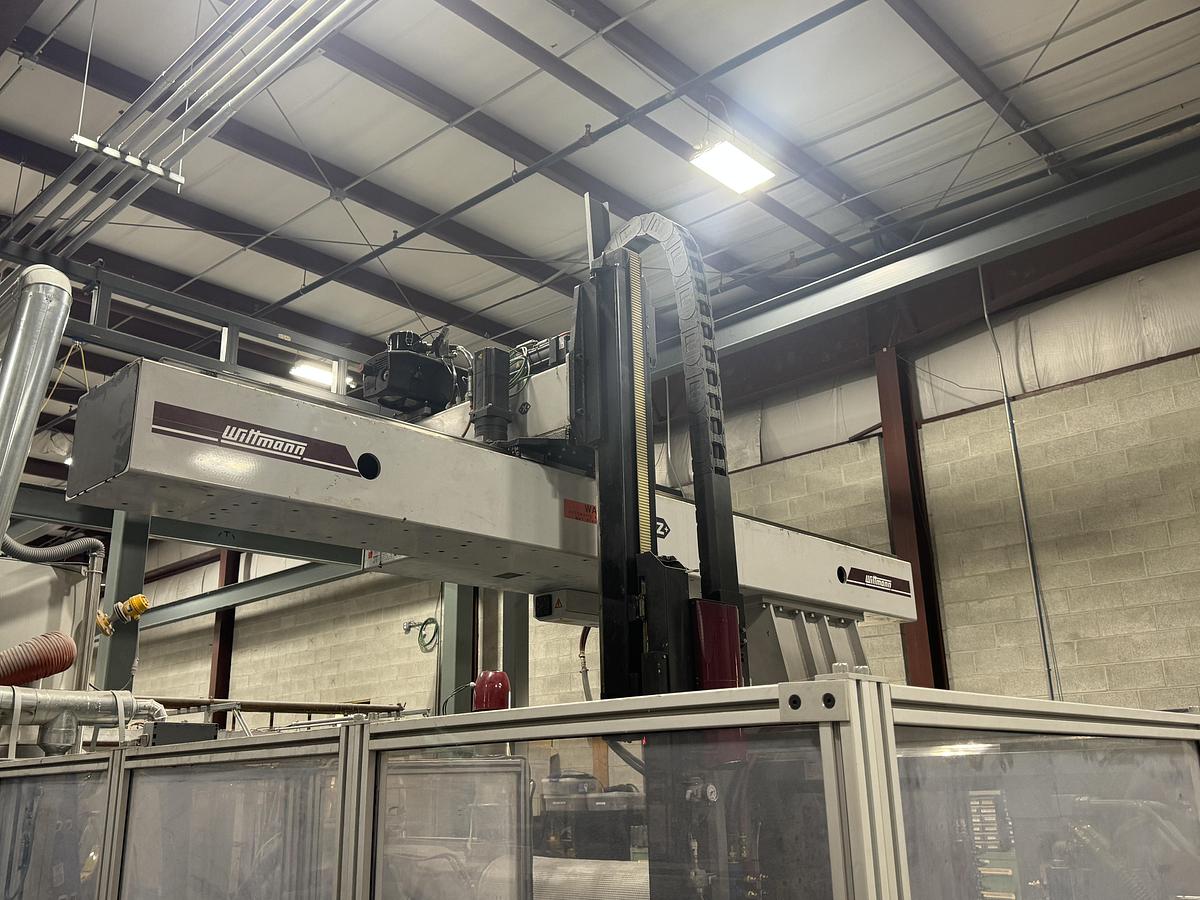 Used Wittmann W753 Robot (2007)