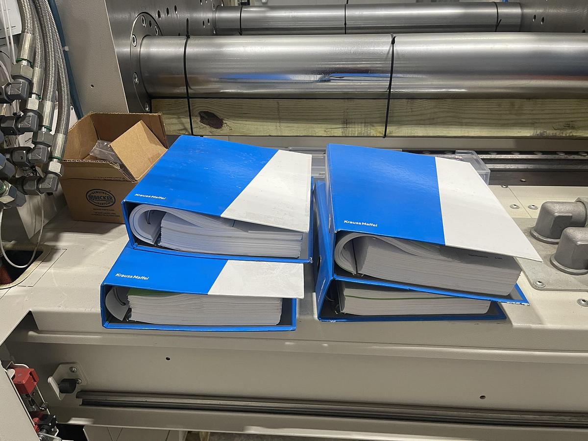 Used 330 Ton, 13.6 Oz. Krauss Maffei Injection Molding Machine (2016)