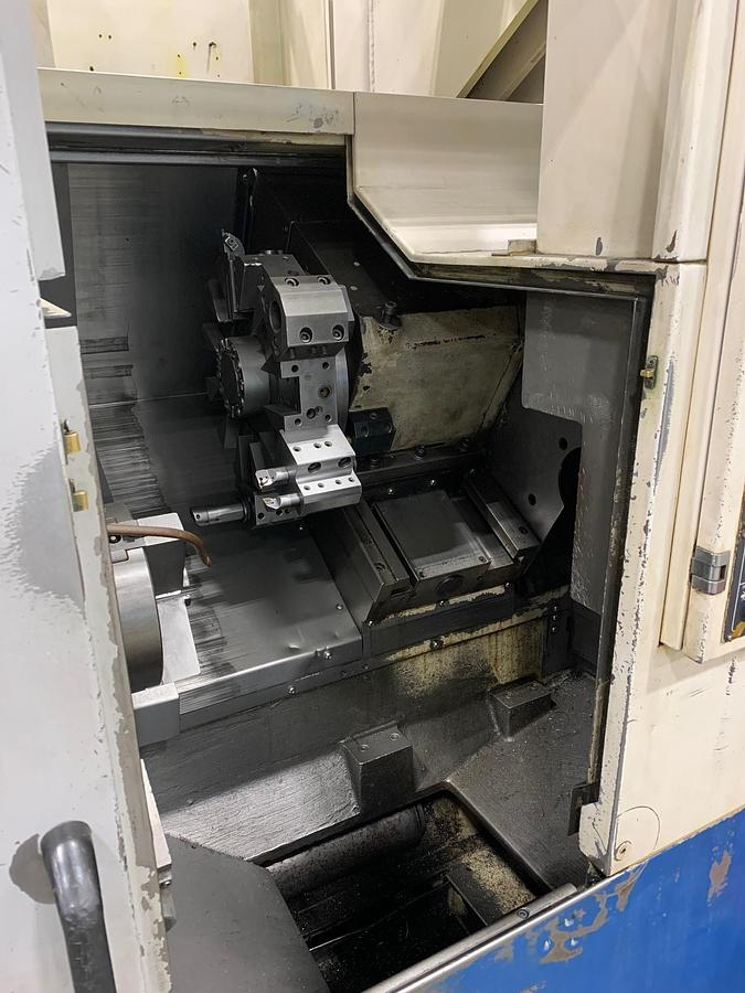 Used Daewoo Doosan Lynx 200B-GL CNC Turning Center (1999)