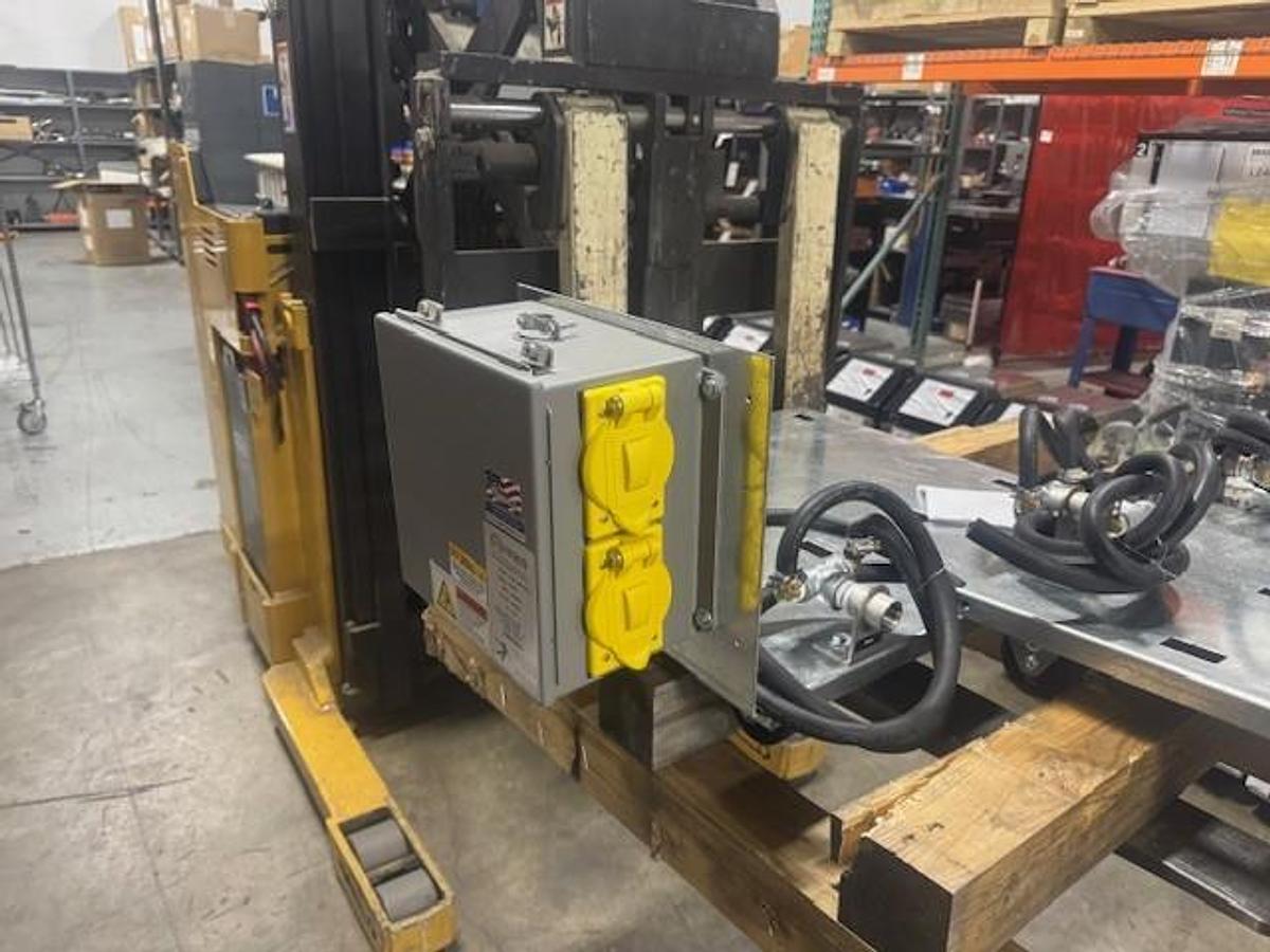 Advantage Dual Zone Dolly w/ Power Cord Plugs & Receptacles