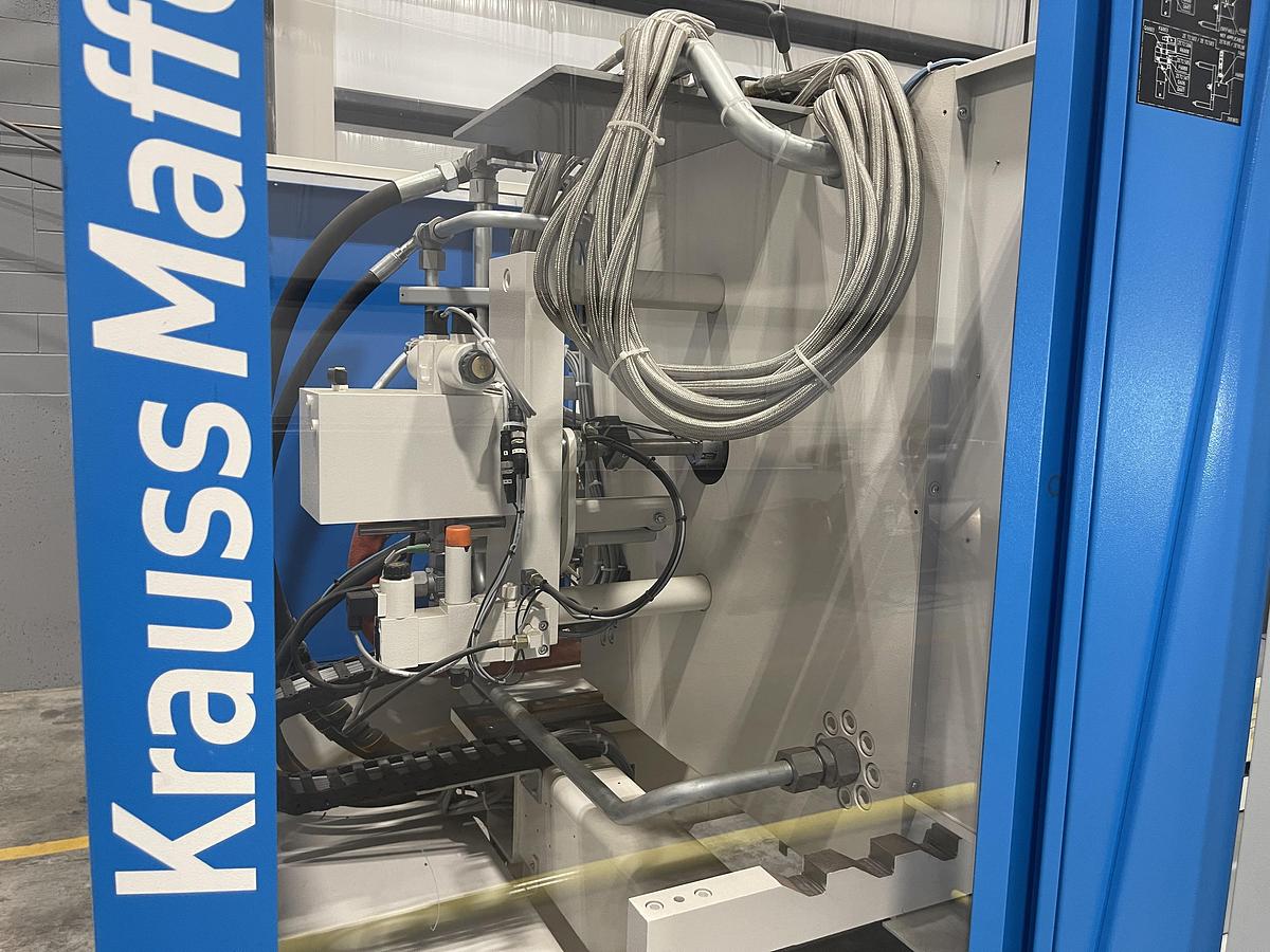 Used 330 Ton, 13.6 Oz. Krauss Maffei Injection Molding Machine (2016)
