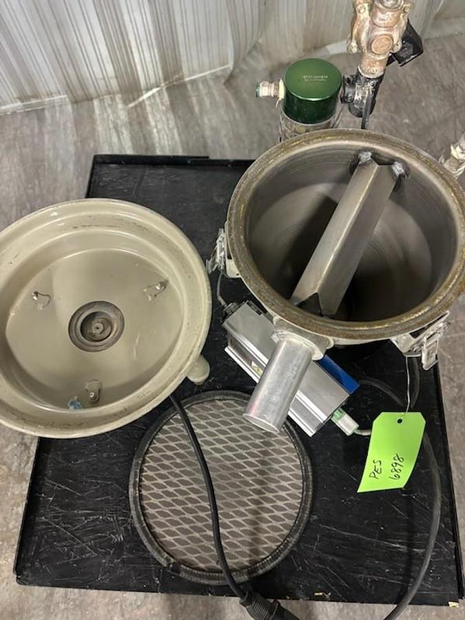 Used Conair Dustbeater Self-Contained Vacuum Loader