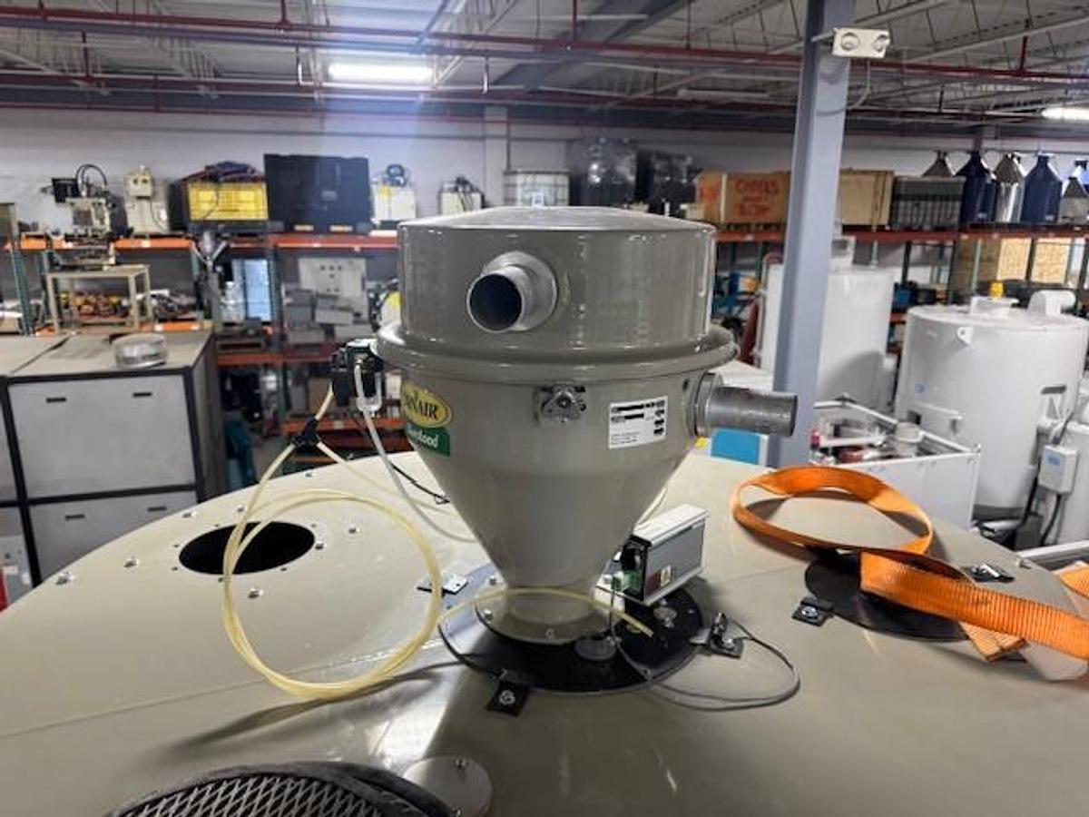 Used Conair CH54-85 2,975 lb. Material Hopper with Stand and Receiver