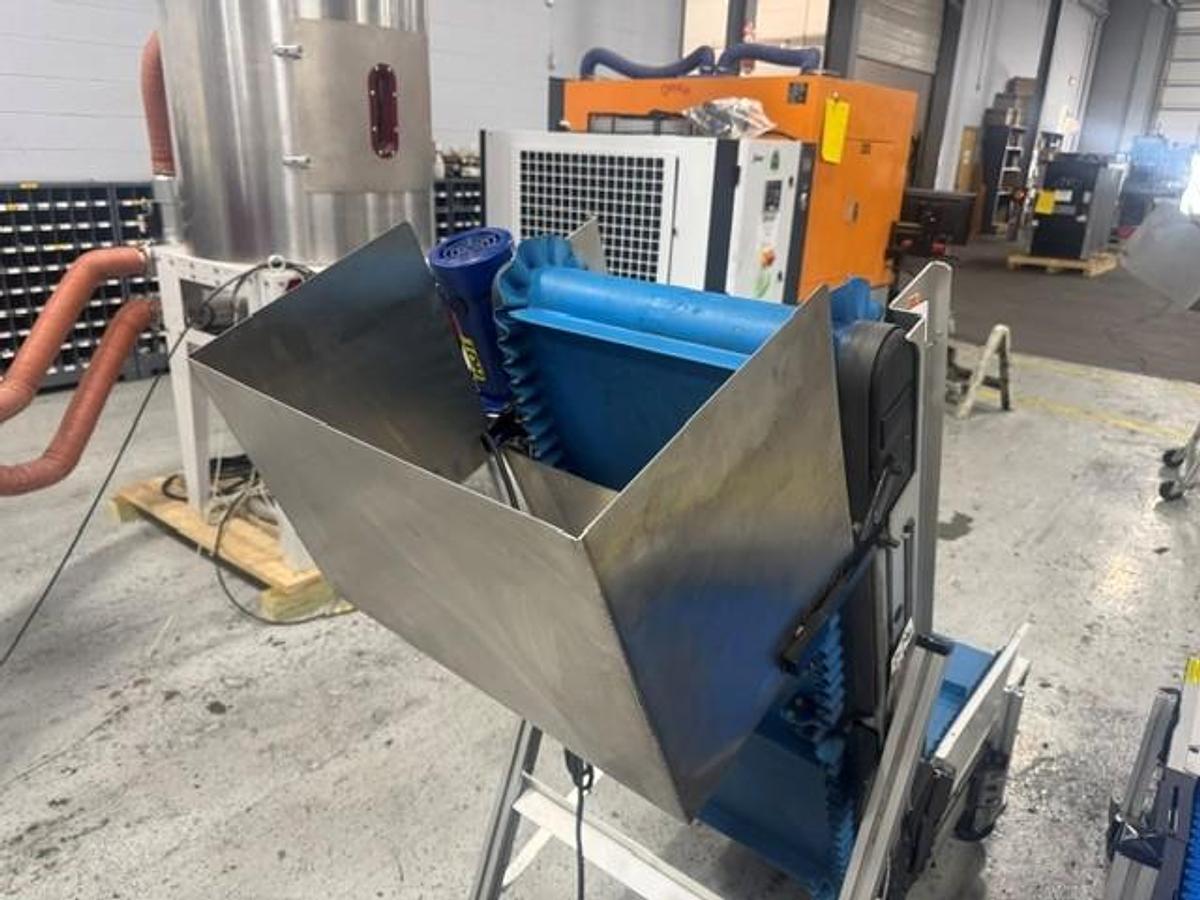 Used EMI EAK Series Flat to Incline Belt Conveyor