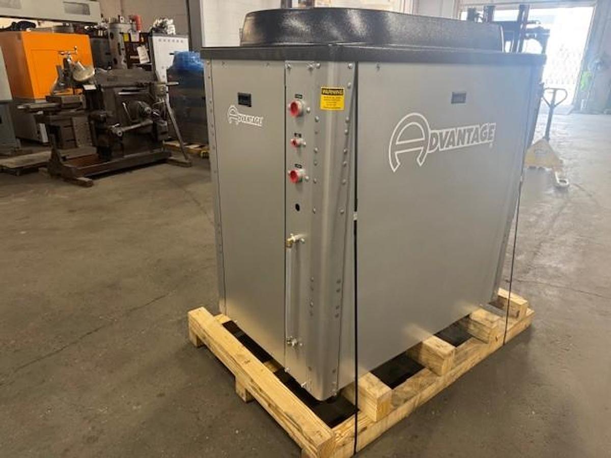 Advantage 10 Ton Air-Cooled Chiller 460V