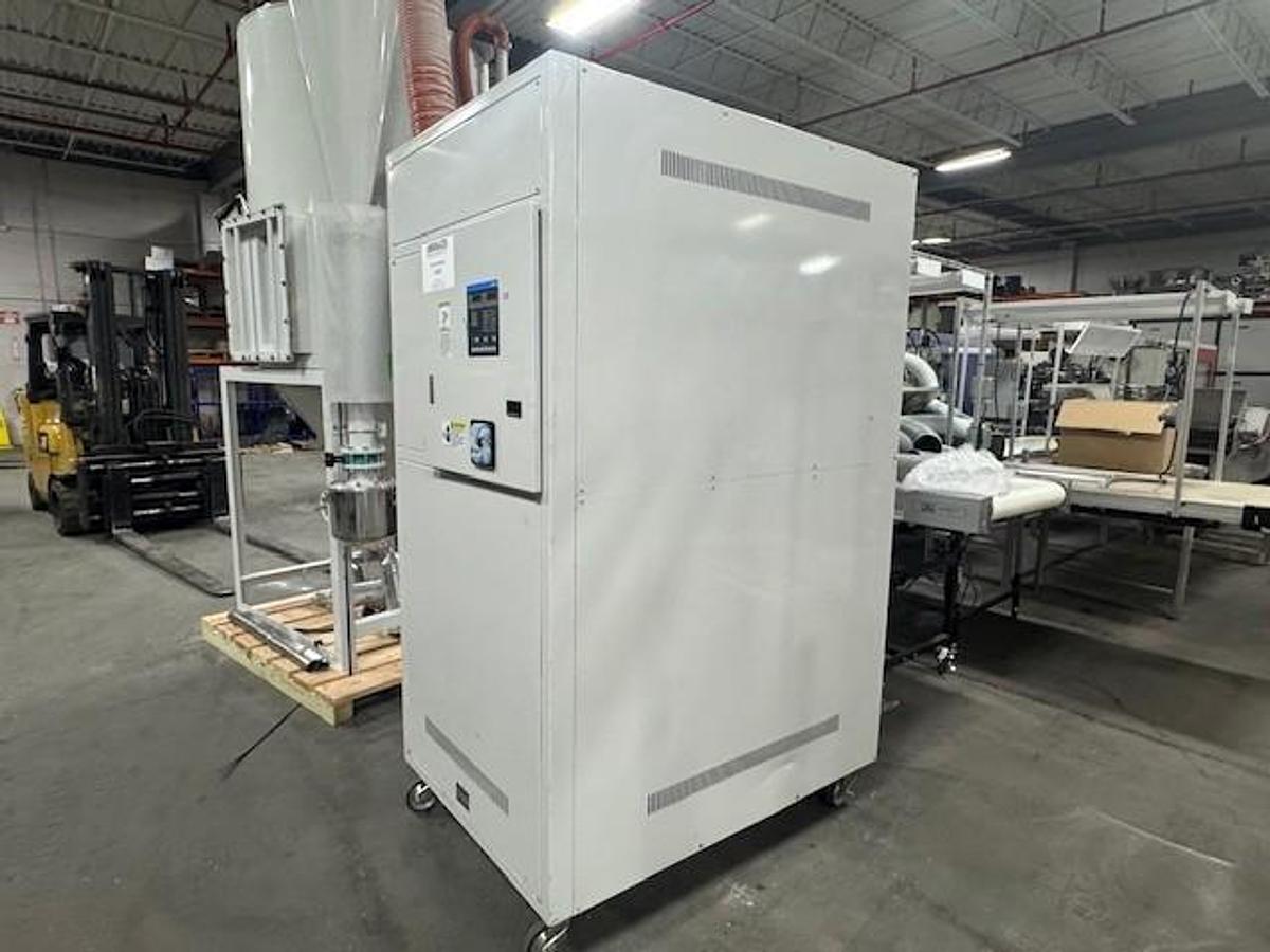 Used Matsui 412 cfm DMZ Series Material Dryer with Hopper