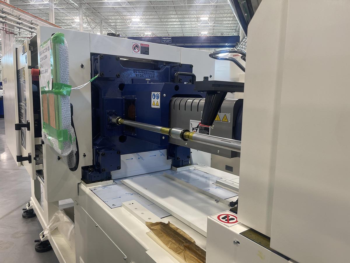 135 Ton, 5.85 oz Niigata MZ 1200/300 Injection Molding Machine (2025)