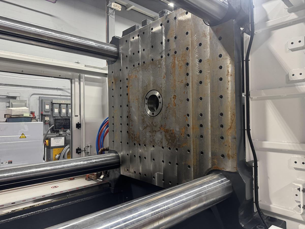 Used 315 Ton, 26 Oz., Q-Series Milacron Injection Molding Machine (2024)