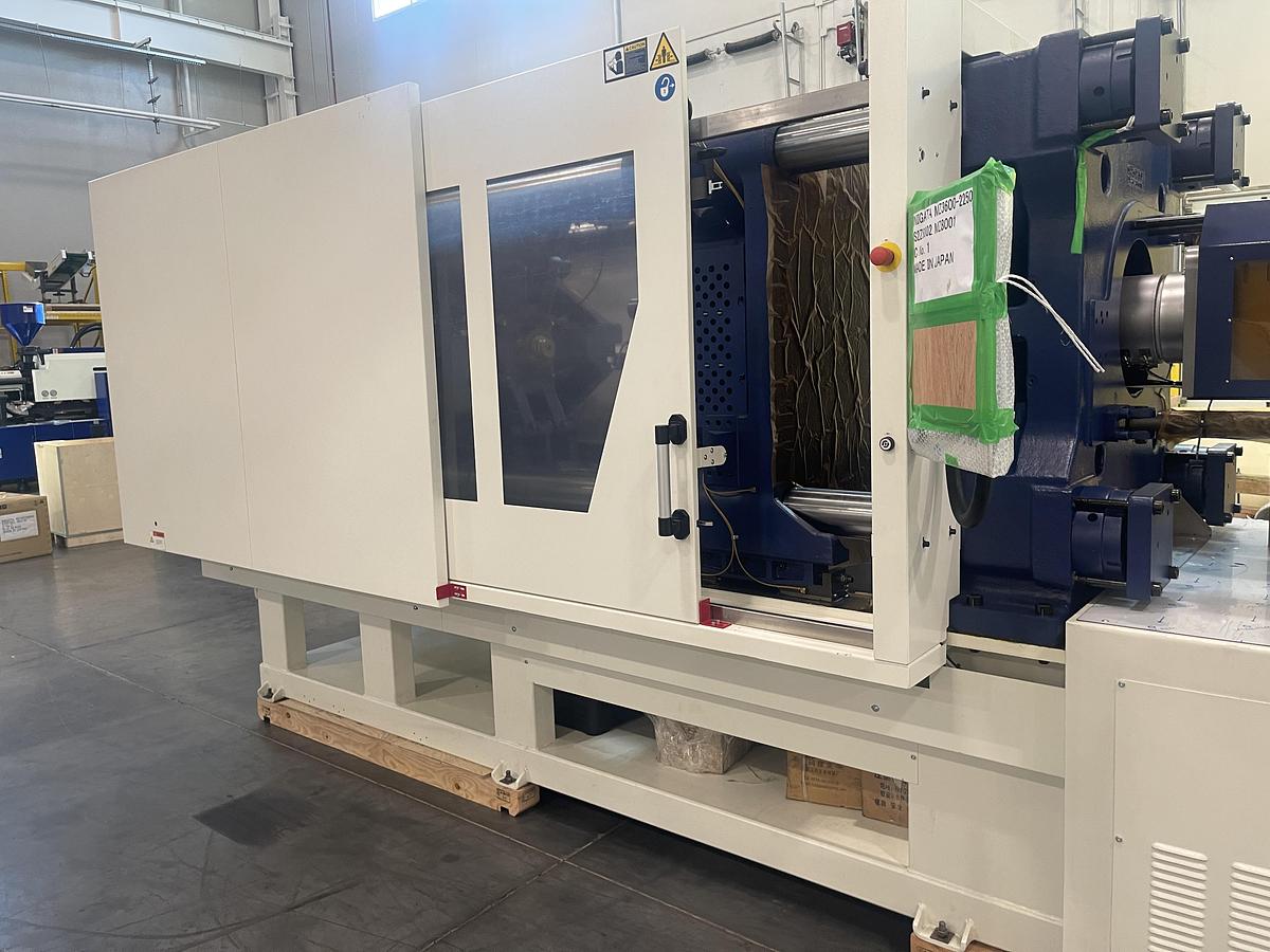 405 Ton, 39.73 oz Niigata MZ 3600/2250 Injection Molding Machine (2025)