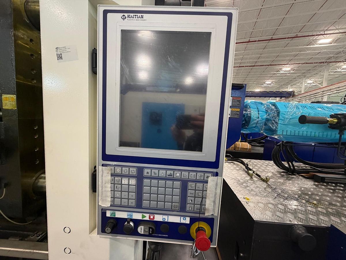 596 Ton, 34.23 Oz., Haitian MAIII 5300/2250 Injection Molding Machine