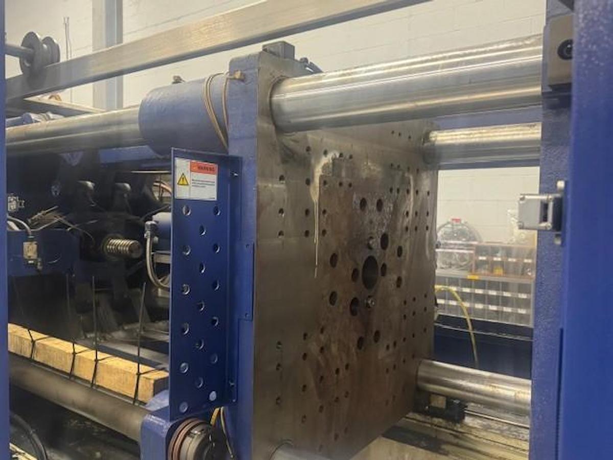 Used Haitian ZE3000 Injection Molding Machine