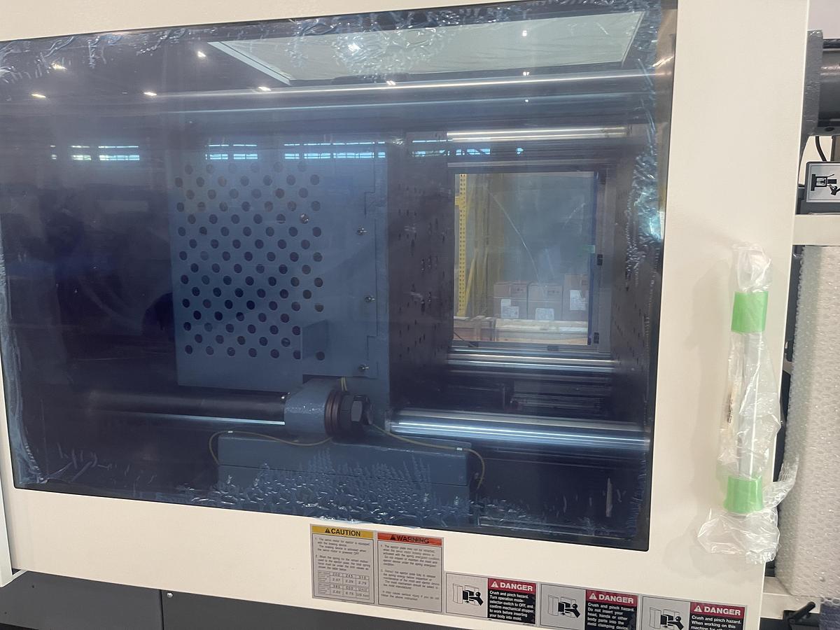 202 Ton, 14.14 oz Niigata MD 200S8000 i6.5 Injection Molding Machine (2025)