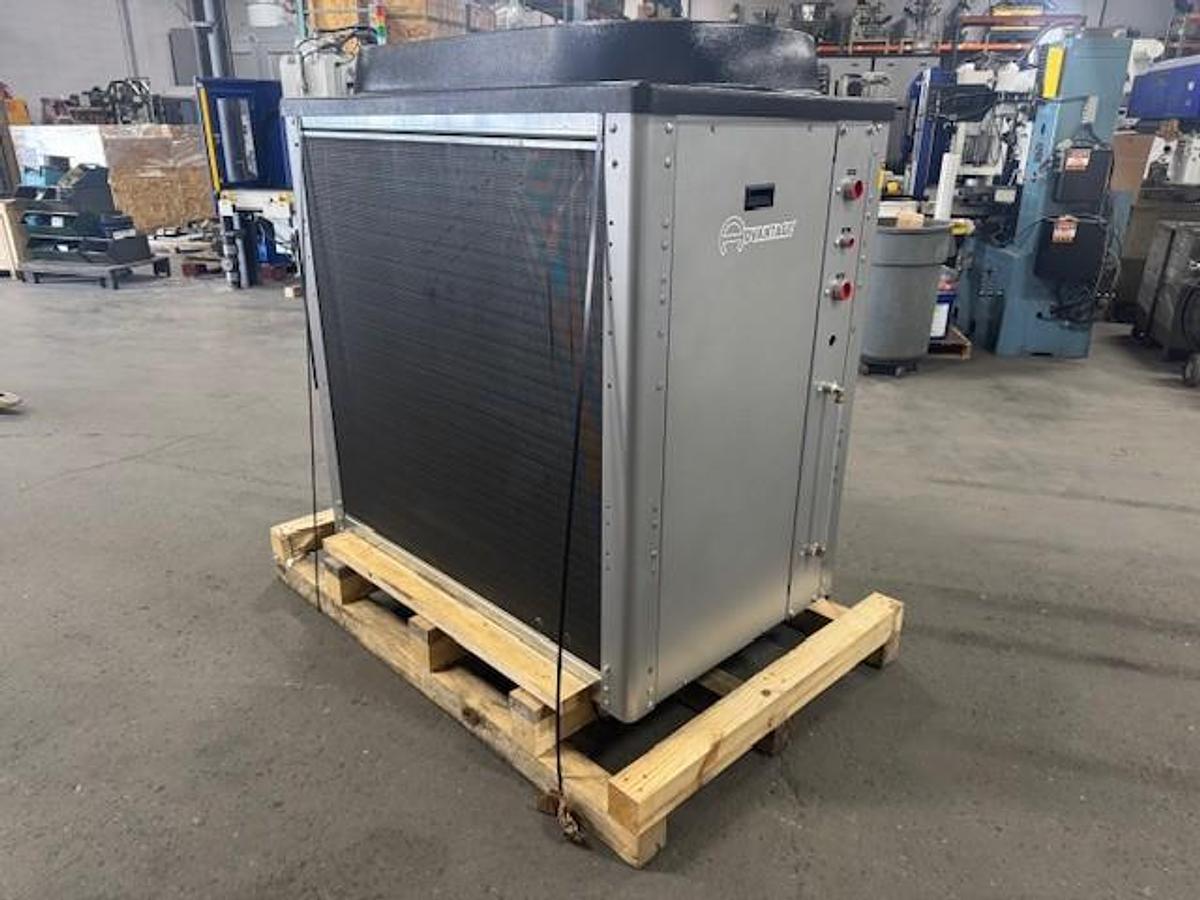 Advantage 10 Ton Air-Cooled Chiller 460V
