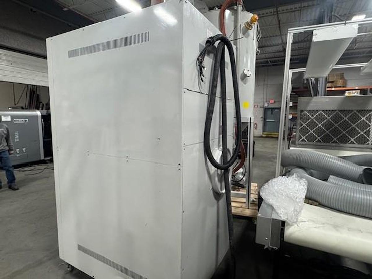 Used Matsui 412 cfm DMZ Series Material Dryer with Hopper