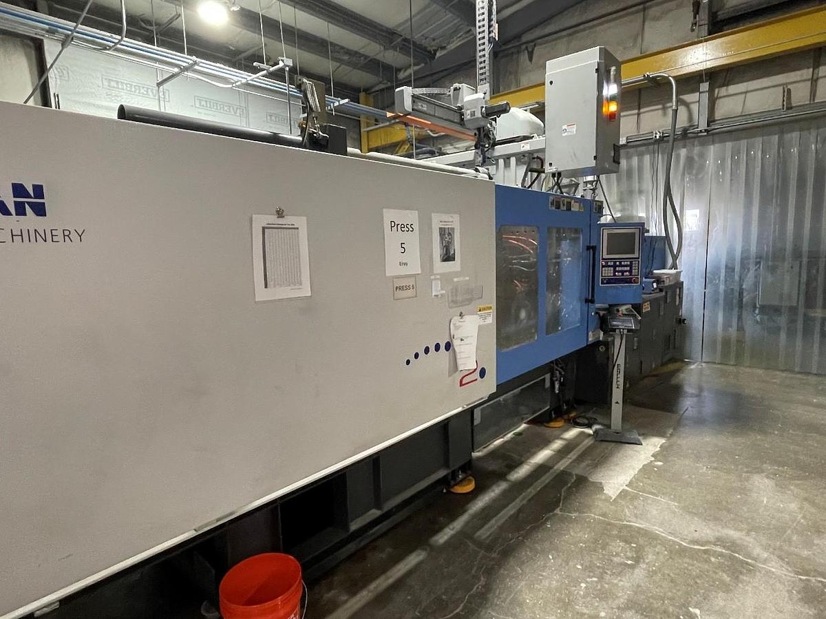 Used 427 Ton, 86.8 oz Haitian MA 3800/2250 Series II Injection Molding Machine (2013)