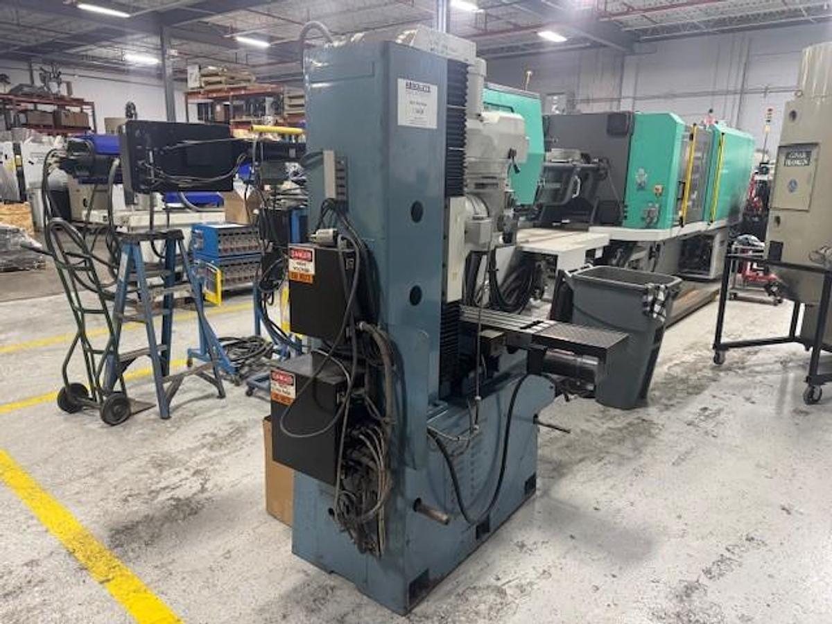 Used Trak TRM CNC Vertical Mill