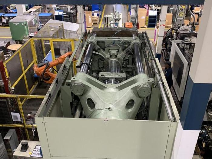 Used 943 Ton, 201.2 oz. Nissei Injection Molding Machine