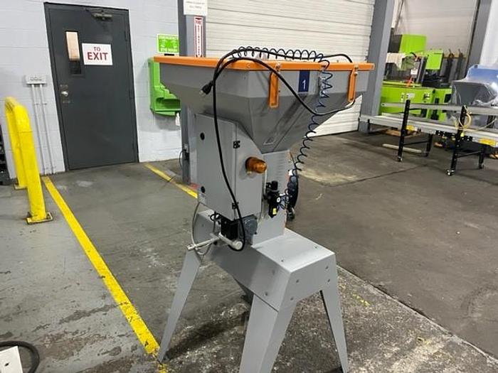 Used 198lbs/hr. 2013 Motan GC-60 4-Component Blender with Stand