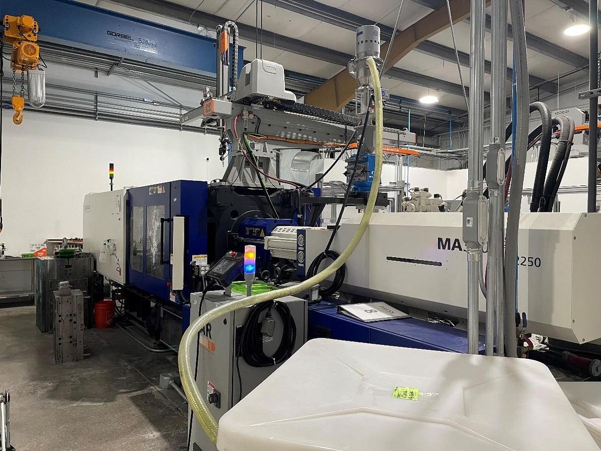 Used 427 Ton, 65.17 oz Haitian MA 3800/2250 Series II S Injection Molding Machine (2019)