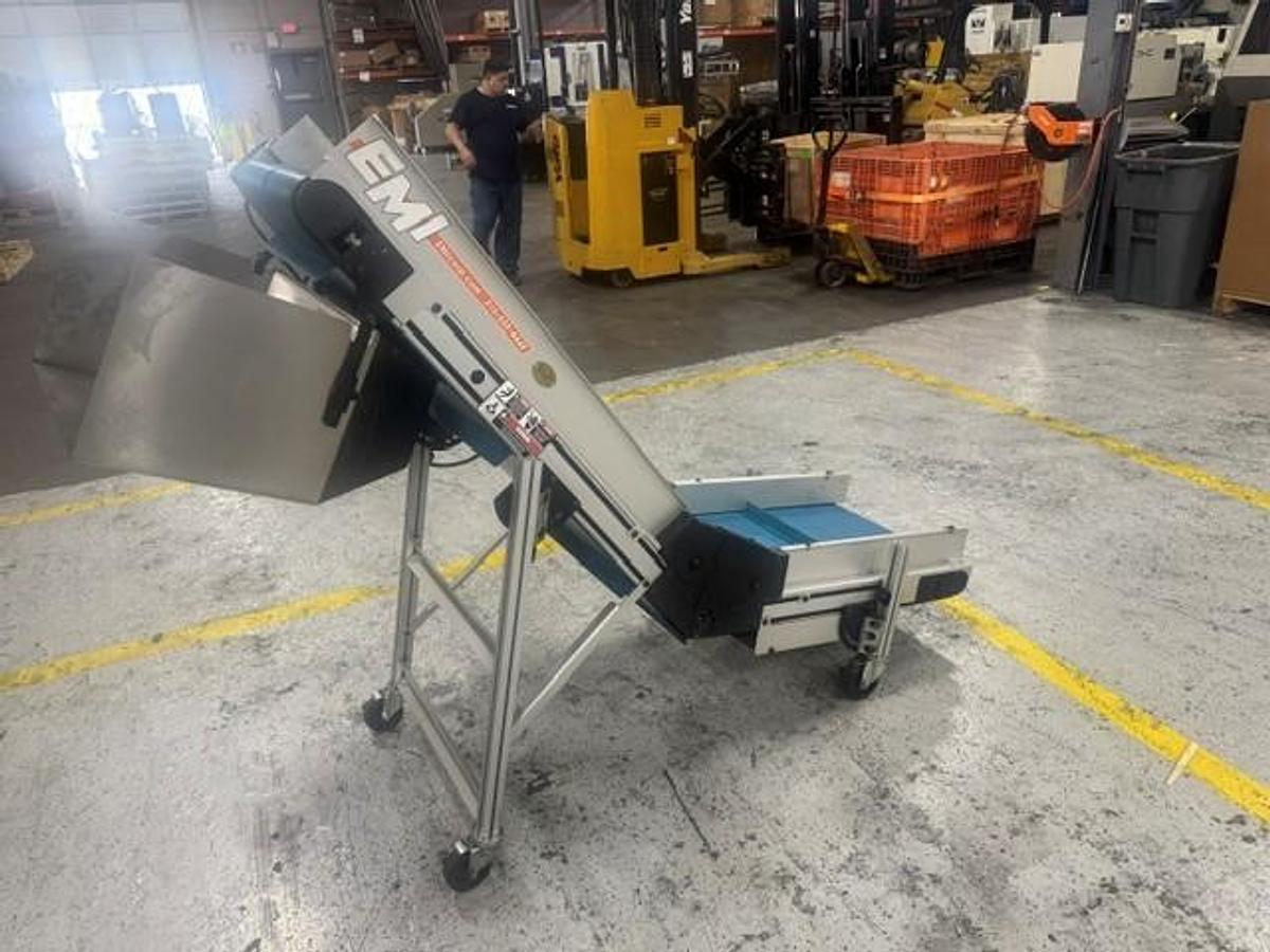 Used EMI EAK Series Flat to Incline Belt Conveyor