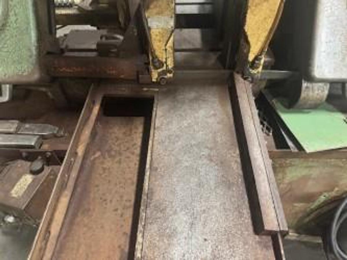 Used DoAll Auto Horizontal Band Saw