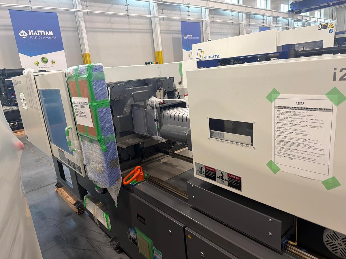 112 Ton, 4.37 Oz., Niigata MD110S8000 Injection Molding Machine