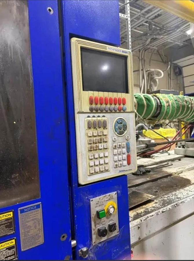 Used 650 Ton, 89.6 oz Van Dorn 650HT-4300 Injection Molding Machine (2006)