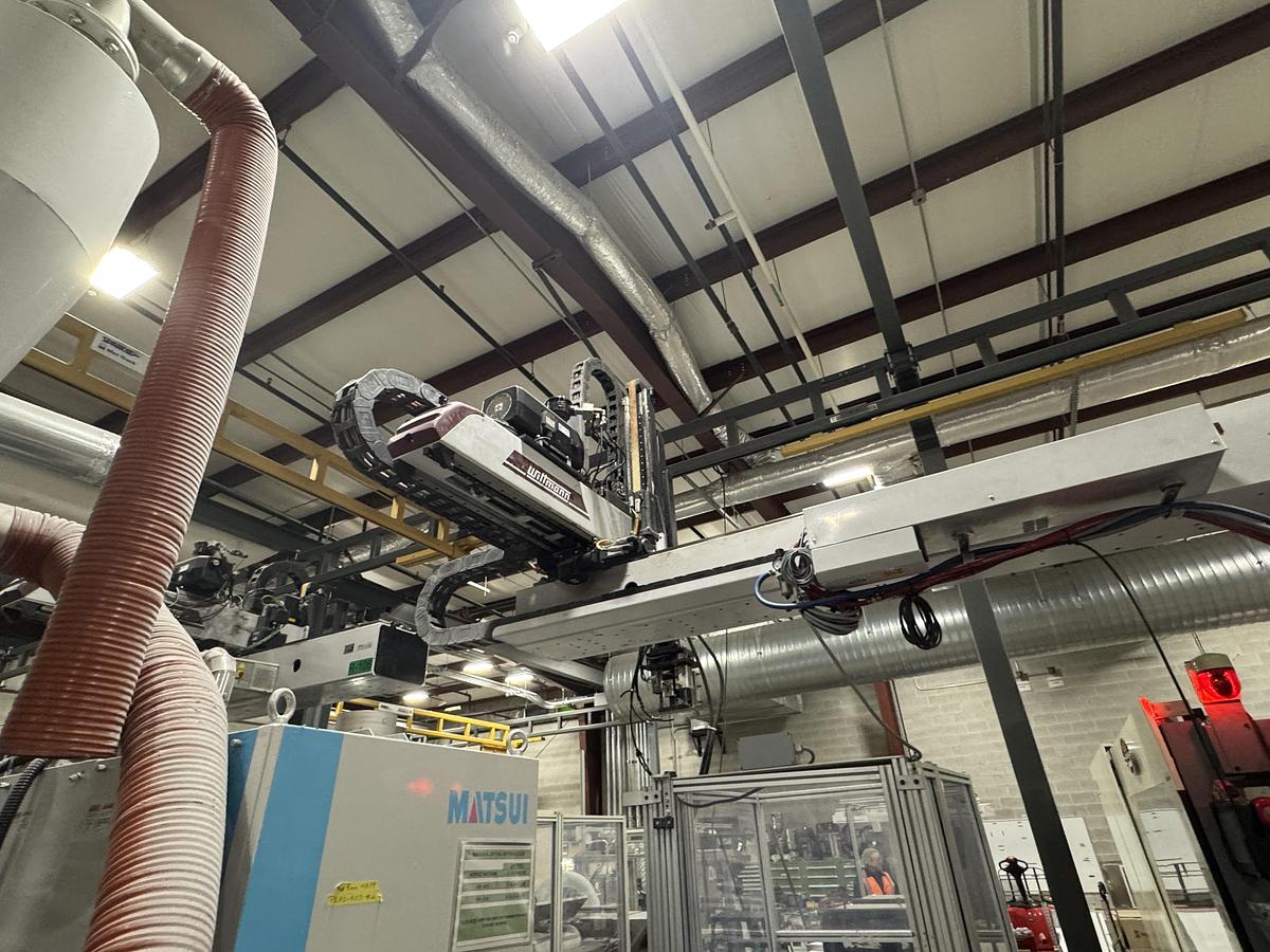 Used Wittmann W753 Robot (2007)